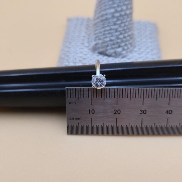 Size 8 Sterling Silver Round Cubic Zirconia Gem Band Ring A5873 - Picture 8 of 9